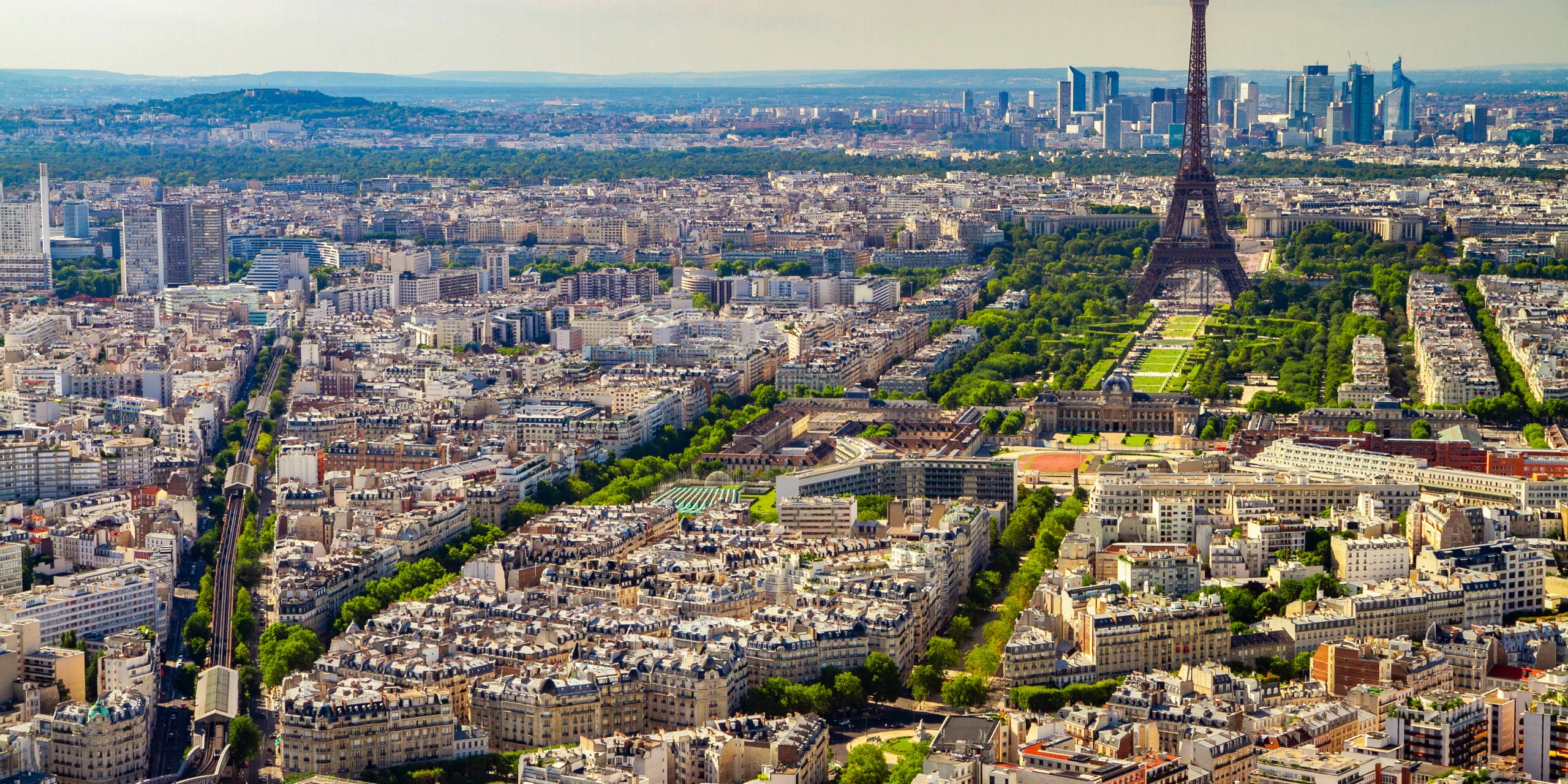 Transport Express Paris vers l'Europe : Livraisons Rapides avec Urgencetransport.fr