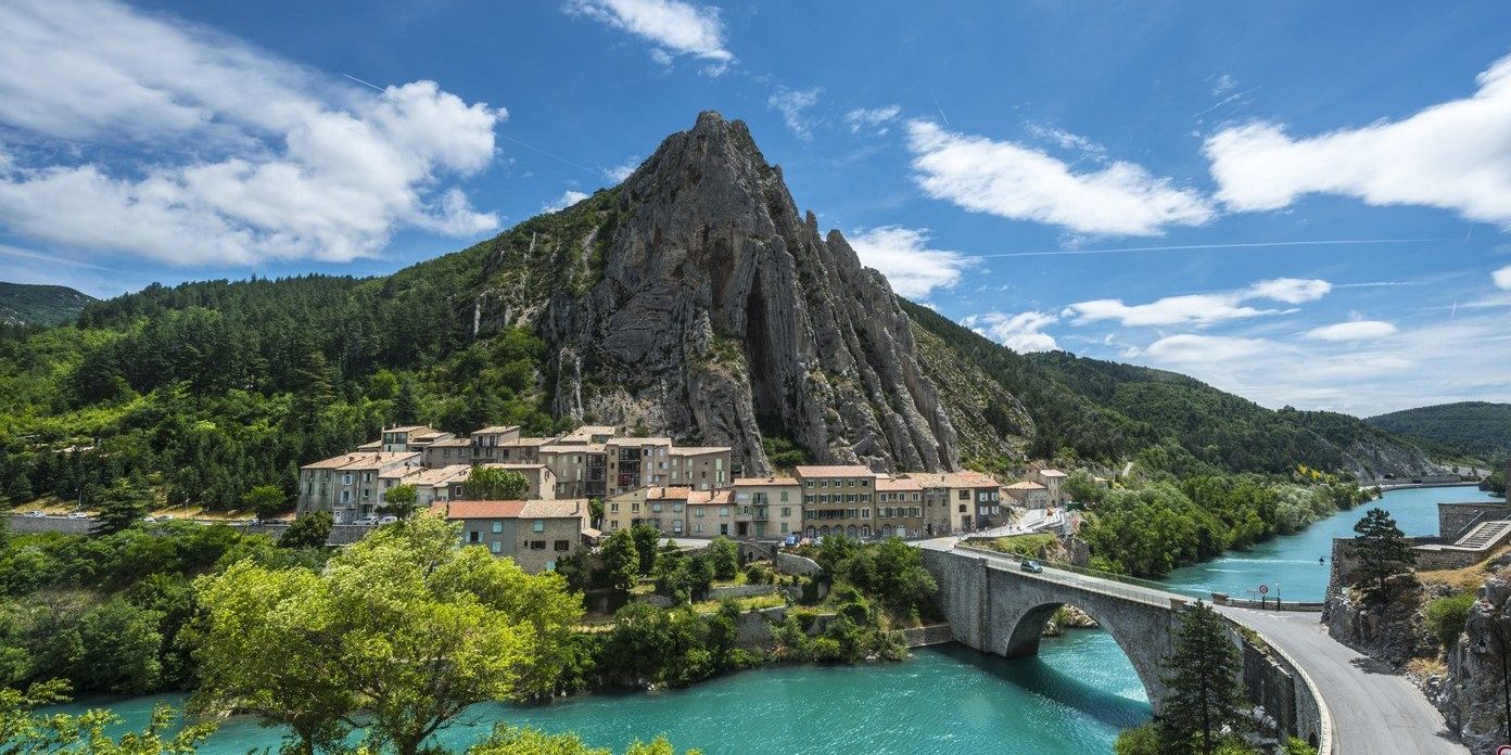 Transport Express Alpes-de-Haute-Provence : Livraison Rapide France et Europe | UrgenceTransport.fr