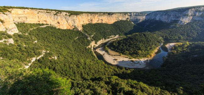 Transport Express Ardèche : Livraison Rapide France et Europe | UrgenceTransport.fr