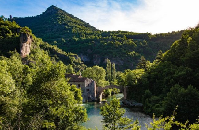 Transport Express Aveyron : Service de livraison rapide et sécurisé | UrgenceTransport.fr