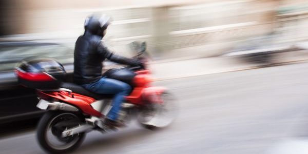 Transport express en moto à Grenoble : Livraison rapide et sécurisée en Isère, en France et en Europe